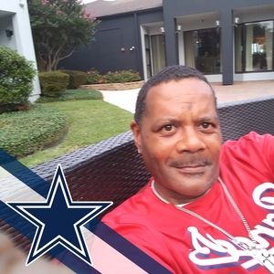 Meet your Posher, Derick